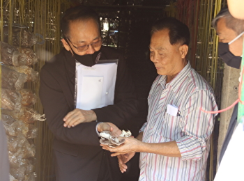 เยี่ยมชมศูนย์การเรียนรู้วิจัย เทคโนโลยี
เกษตรสร้างสรรค์