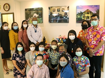 Join in the tradition of Songkran... on
the occasion of Thai New Year